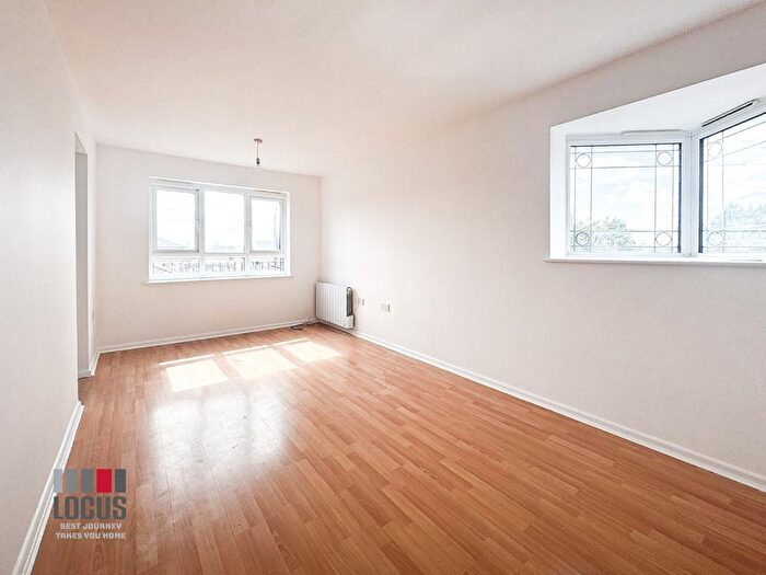 2 Bedroom Flat To Rent In Pentland Close, Edmonton, N9