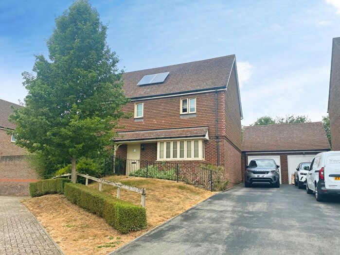 4 Bedroom Detached House For Sale In Dragonfly Way, Eastleigh, SO50