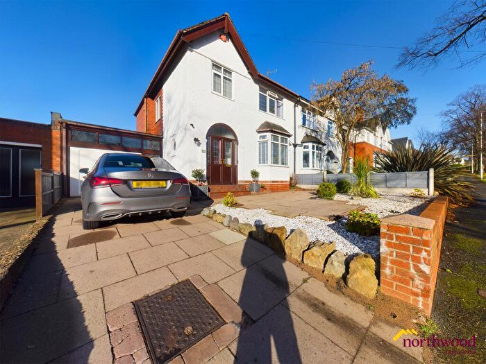 3 Bedroom Semi-Detached House To Rent In The Avenue, Hartshill, Hartshill, ST4