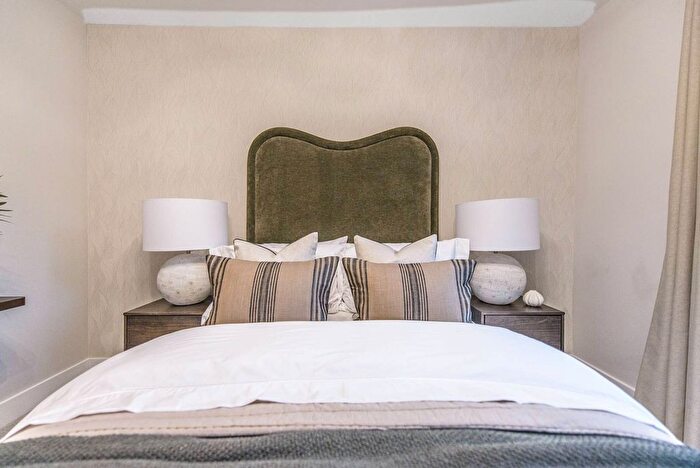 1 Bedroom Flat For Sale In Colindale Gardens, Colindale, NW9