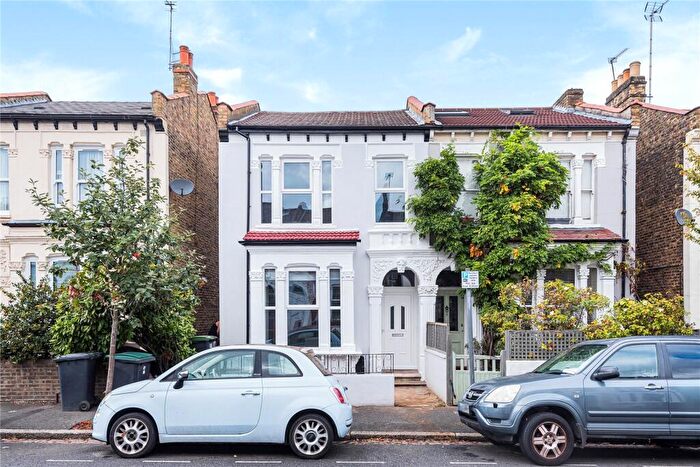 4 Bedroom Terraced House To Rent In Raleigh Road, Harringay, London, N8