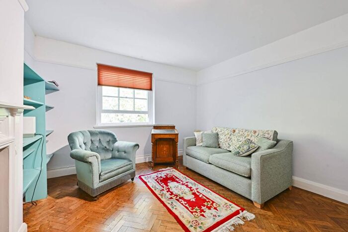 1 Bedroom Flat To Rent In X, Bloomsbury, London, WC1H
