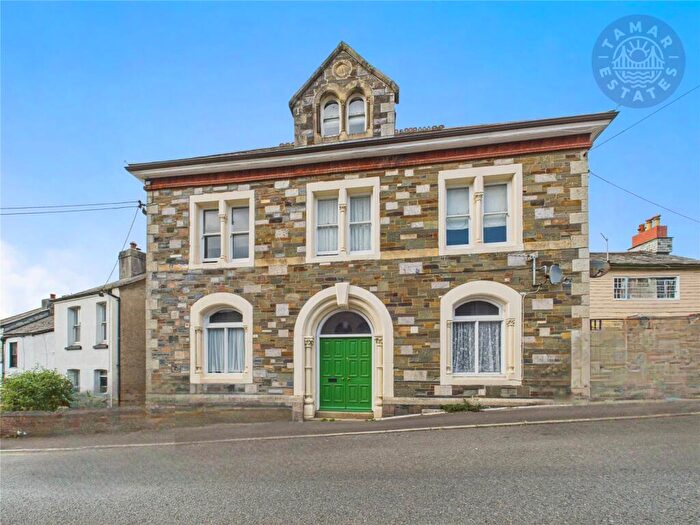 2 Bedroom Apartment For Sale In Wooda Road, Launceston, Cornwall, PL15