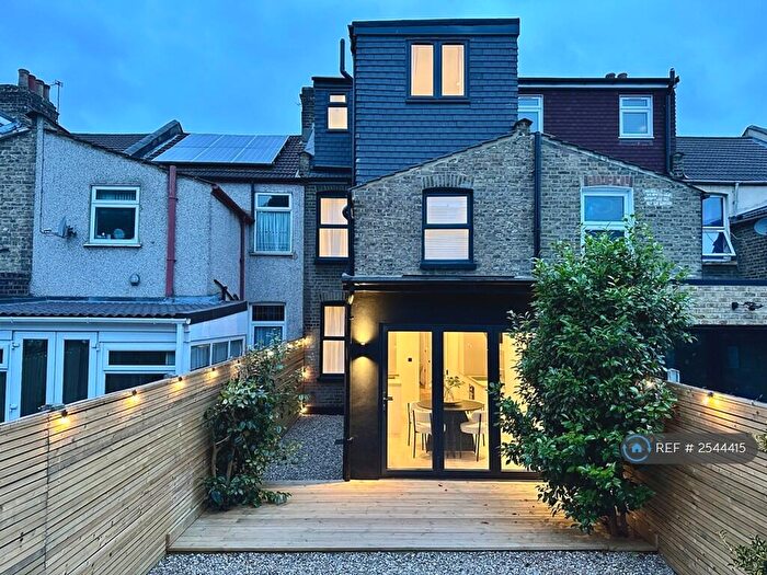 4 Bedroom Terraced House To Rent In Harcourt Road, London, E15