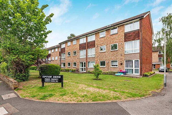 2 Bedroom Maisonette For Sale In Upton Dene, Sutton, SM2