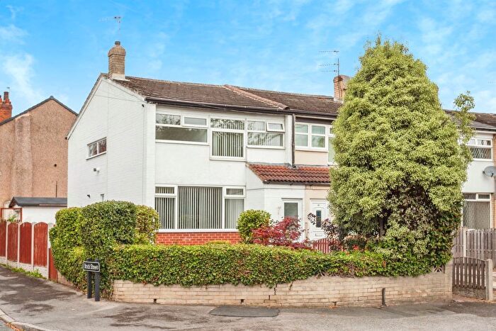 3 Bedroom End Of Terrace House For Sale In Flanshaw Lane, Wakefield, WF2