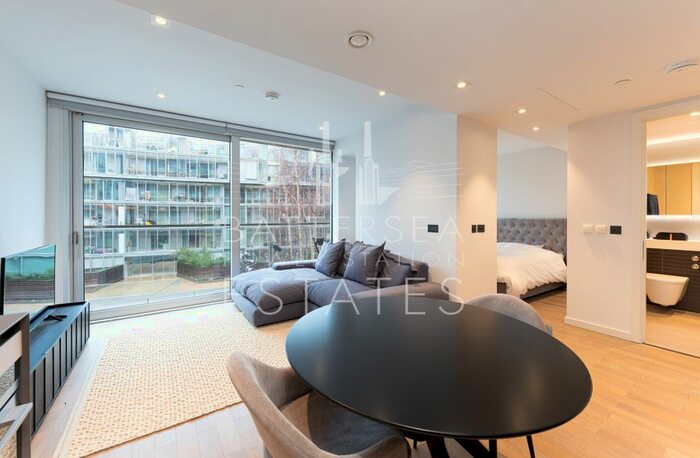 Studio To Rent In L-, Aurora Gardens, Battersea, SW11