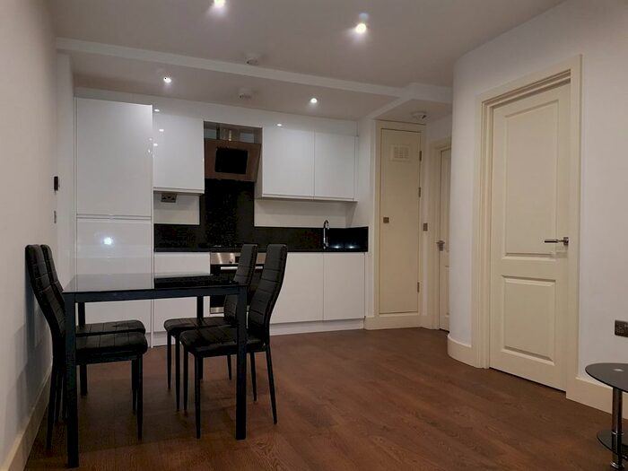 1 Bedroom Flat To Rent In London Road, Sutton, SM3