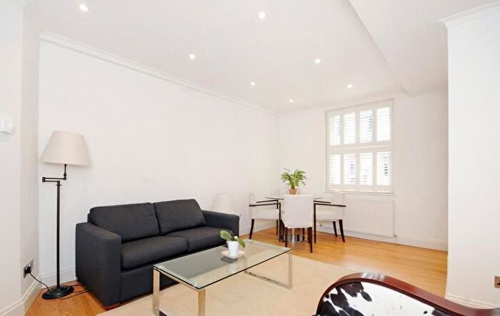 1 Bedroom Flat To Rent In Upper Berkeley Street, Marylebone, London, W1H