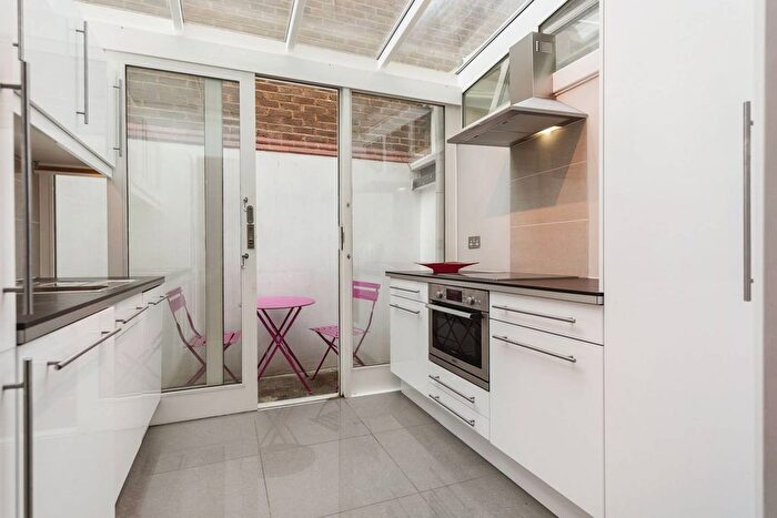 1 Bedroom Flat To Rent In Lots Road, Lots Road, London, SW10