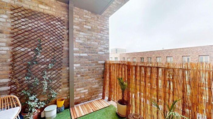 1 Bedroom Flat To Rent In Atlantis Avenue, London, E16