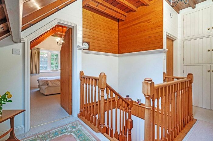 4 Bedroom Country House For Sale In Town Hill, Lamberhurst, East Sussex, TN3 - Photo 12