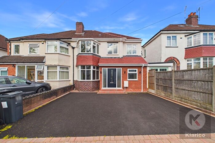 4 Bedroom Semi Detached House For Sale In Egginton Road, Birmingham, B28