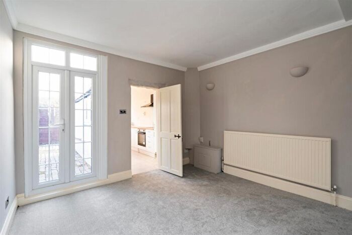 2 Bedroom End Of Terrace House To Rent In Lodge Road, Knowle, B93