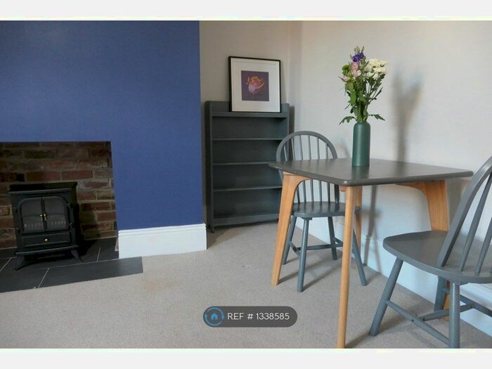 3 Bedroom Flat To Rent In Warton Terrace, Newcastle Upon Tyne, NE6