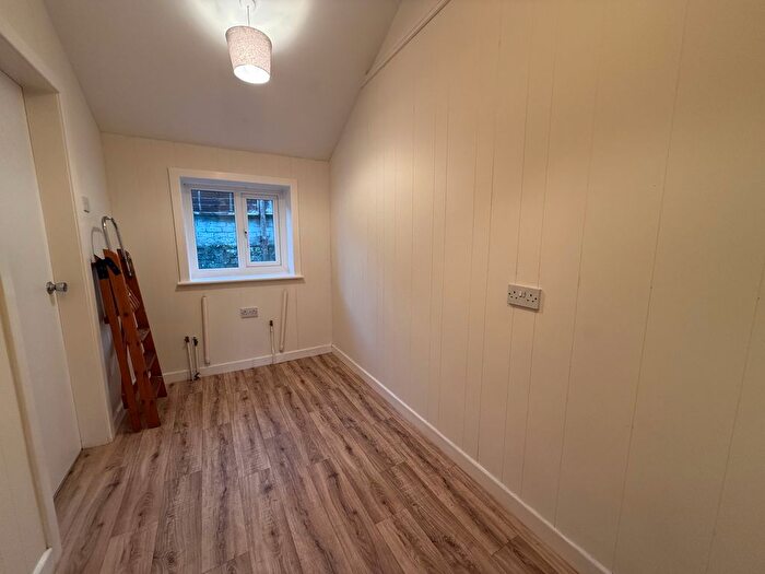 2 Bedroom Bungalow To Rent In Lon Ganol, Llandegfan, LL59