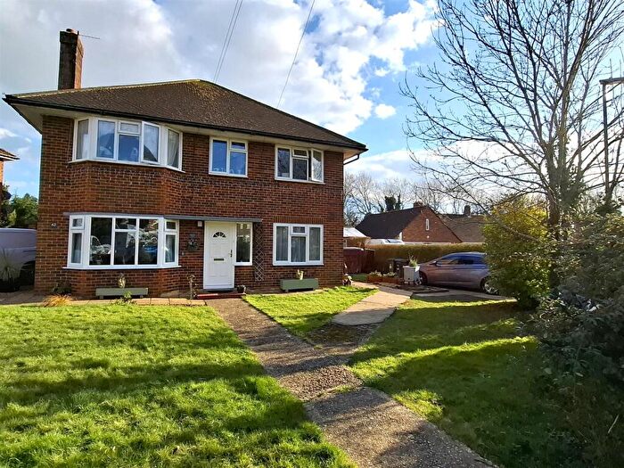 3 Bedroom Apartment For Sale In Wick Farm Road, Wick, Littlehampton, BN17