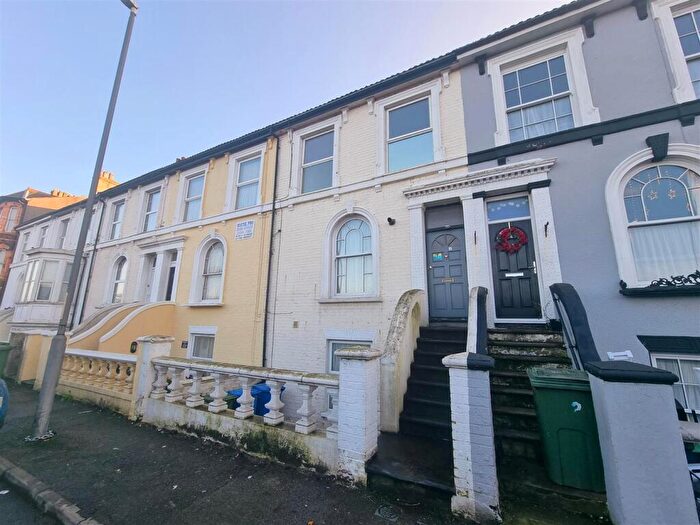 1 Bedroom Flat To Rent In Marine Parade, Sheerness, ME12