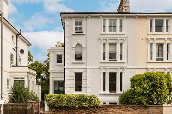 2 Bedroom Flat To Rent In Uxbridge Road, Surbiton, KT1