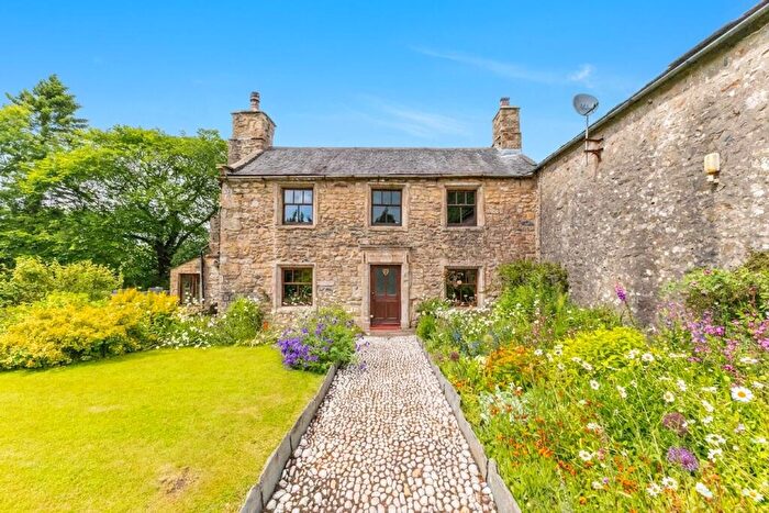 4 Bedroom Detached House For Sale In Low Threaber, Burton-in-Lonsdale, LA6