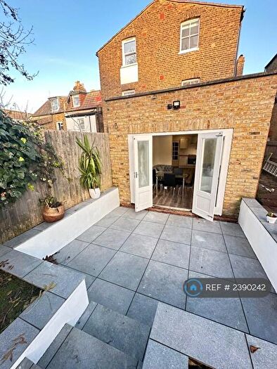 2 Bedroom Flat To Rent In Selsdon Road, West Norwood, Brixton, Herne Hill, Tulse Hill, SE27