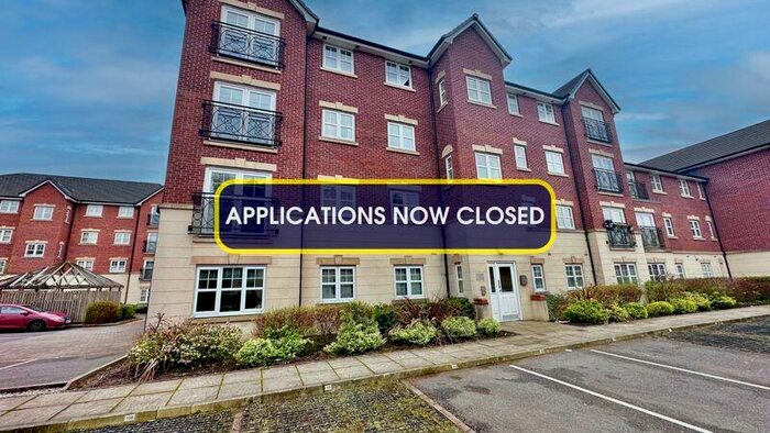 2 Bedroom Flat To Rent In Astley Brook Close, Bolton, BL1