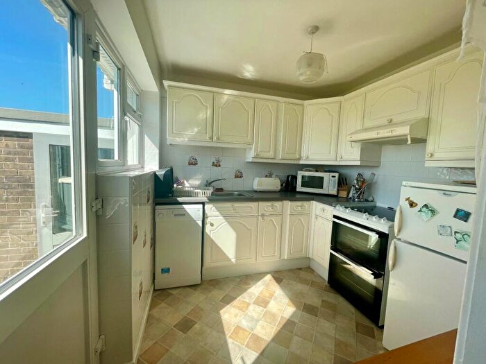 2 Bedroom Bungalow For Sale In Ffordd Pentre Mynach, Barmouth, LL42