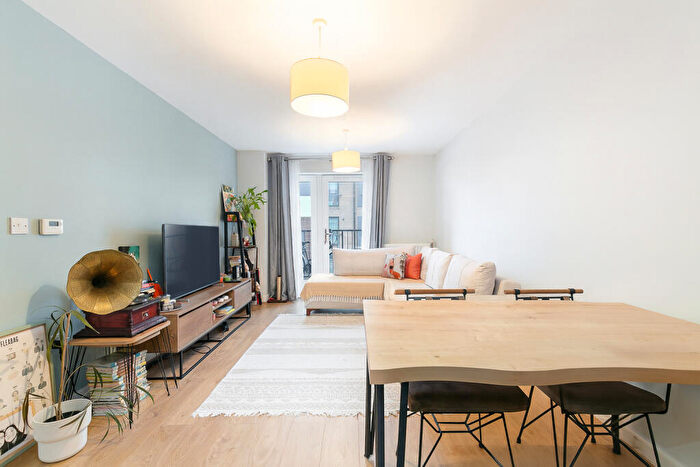 1 Bedroom Flat To Rent In Fairthorn Road, Charlton, London, SE7