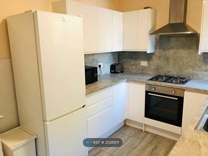 4 Bedroom Flat To Rent In Milner Road, London, E15