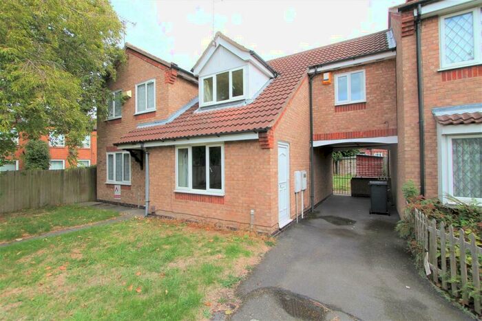 3 Bedroom Town House To Rent In Larchwood Close, West Knighton, Leicester, LE2