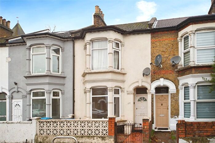 4 Bedroom Semi Detached House For Sale In Hertford Road, London, N9
