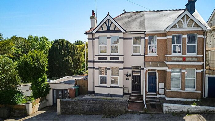 4 Bedroom End Of Terrace House For Sale In Beauchamp Crescent, Plymouth, PL2