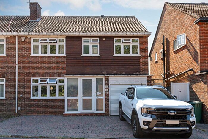 2 Bedroom Flat To Rent In Heathdene, Tadworth, KT20