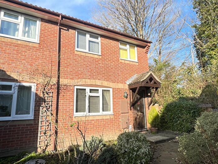 3 Bedroom Semi-Detached House For Sale In Woodbury Gardens, Harnham, SP2