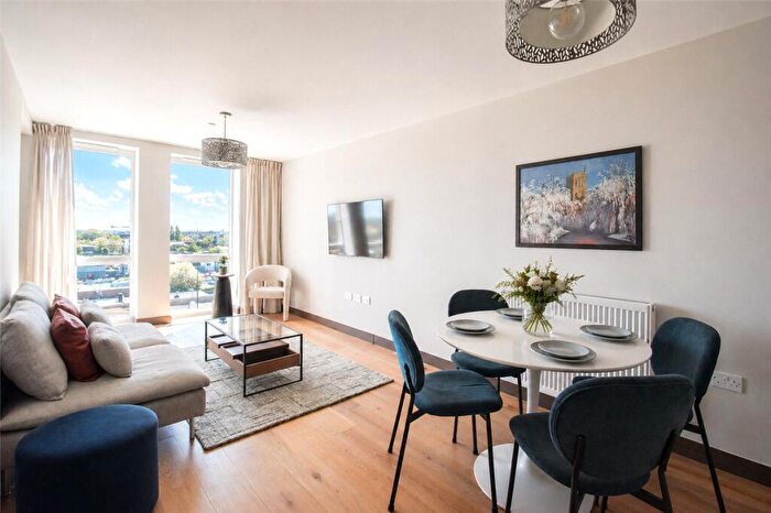 1 Bedroom Apartment To Rent In Station Square, Cambridge, Cambridgeshire, CB1