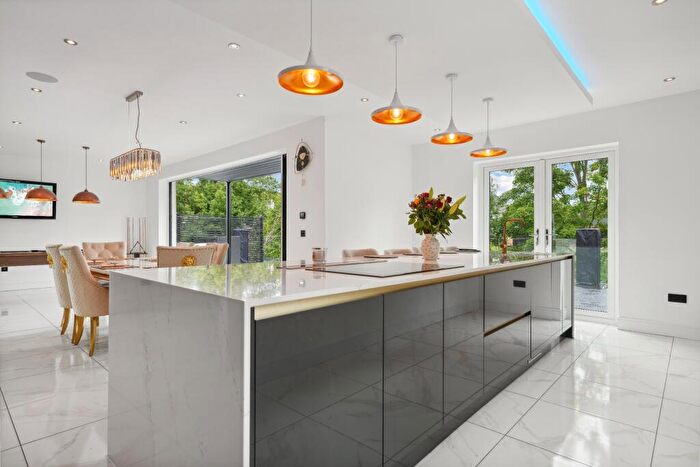 4 Bedroom Detached House For Sale In Clyde Grove, Crossford, Carluke, ML8