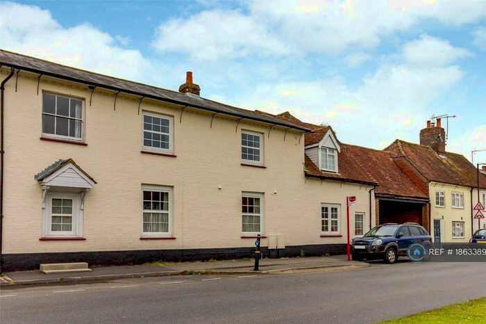 1 Bedroom Flat To Rent In Horseshoe Court, Salisbury, SP5