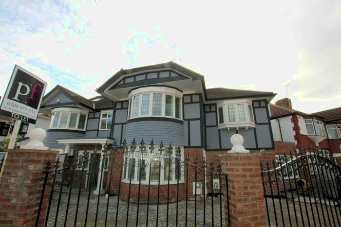 1 Bedroom Flat To Rent In Park Avenue North, Willesden Green, NW10