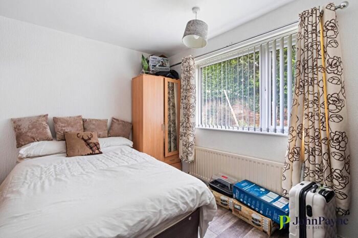 2 Bedroom Bungalow For Sale In Seymour Close, Whitley, Coventry, CV3