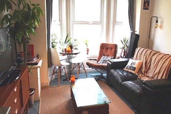 1 Bedroom Flat To Rent In Egerton Road North, Manchester, M21