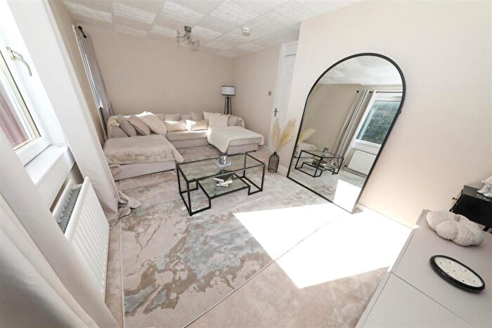 3 Bedroom Terraced House For Sale In Piper Drive, Glenrothes, KY7