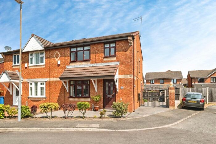 3 Bedroom Semi Detached House For Sale In Baytree Avenue, Denton, Manchester, Greater Manchester, M34