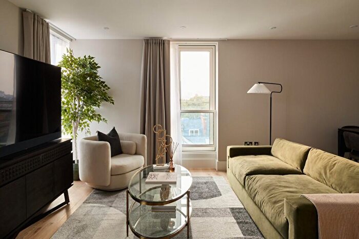 3 Bedroom Apartment To Rent In Flat, Baker, Baker Street, London, NW1