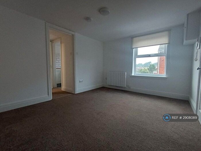 1 Bedroom Flat To Rent In Southview Road, Weymouth, DT4