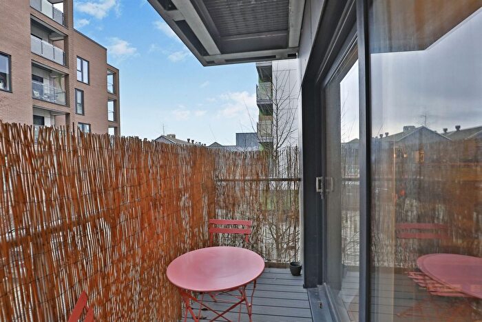 2 Bedroom Flat For Sale In Geoffrey Watling Way, Norwich, NR1