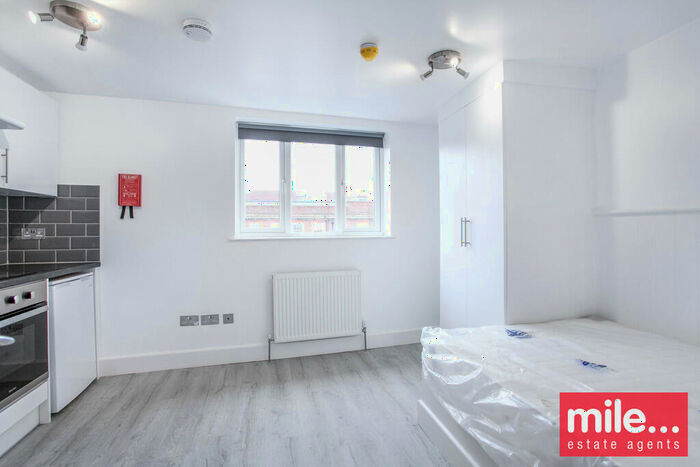 Studio To Rent In Sunnyside Terrace, London, NW9