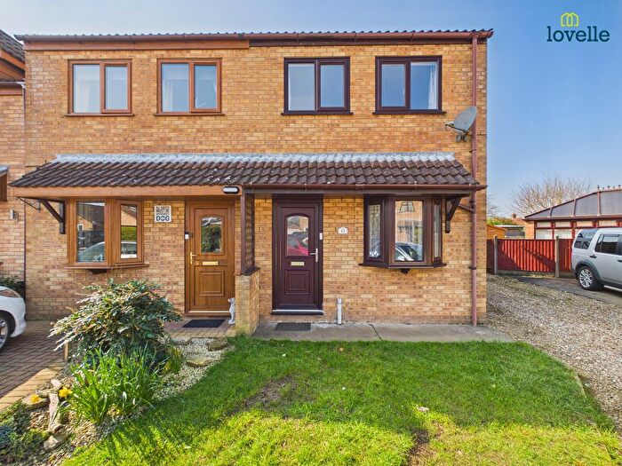 2 Bedroom Semi Detached House For Sale In Eastcroft, Saxilby, LN1