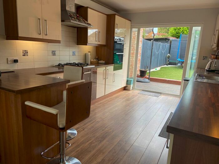 4 Bedroom Property To Rent In Whitmore Road, Whitnash, Leamington Spa, CV31