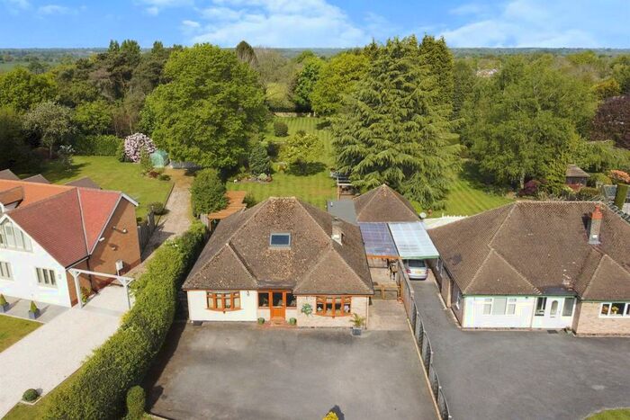 2 Bedroom Detached House For Sale In Fernhill Lane, Balsall Common, Coventry, CV7