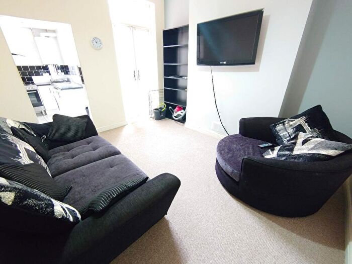 3 Bedroom Terraced House To Rent In Halsbury Road, Kensington, Liverpool, L6